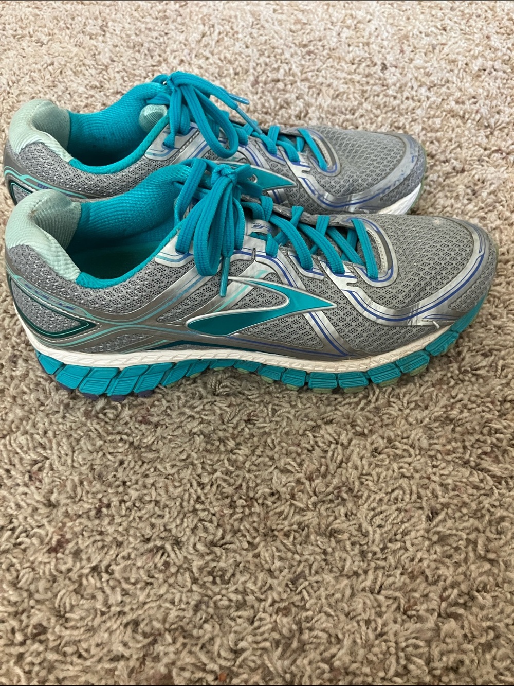 Brooks GTS-16